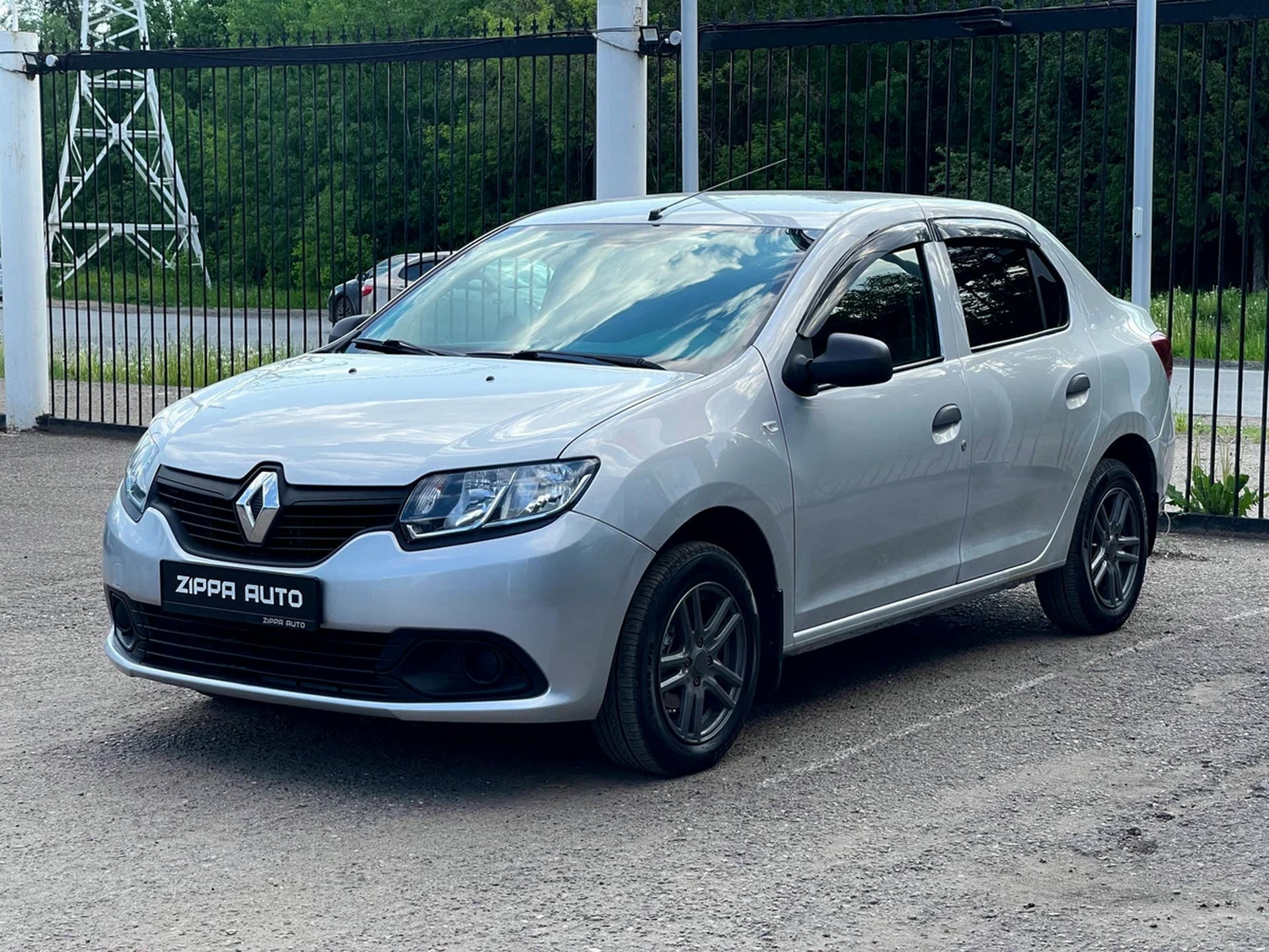Renault Logan